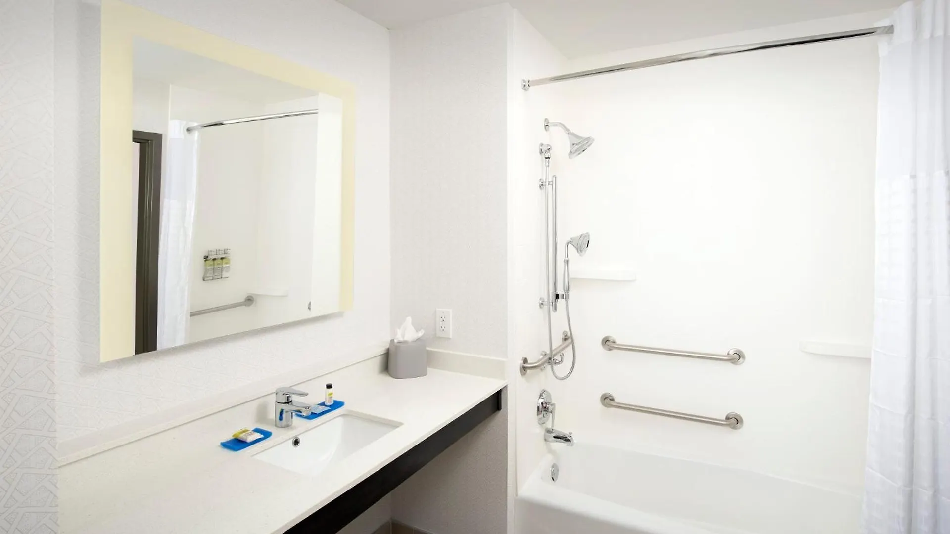 Holiday Inn Express Pensacola Downtown By Ihg